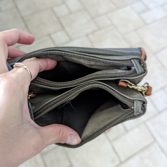 Leather Rosetti Multi Pocket Purse Hand Bag - Picture 6 of 6